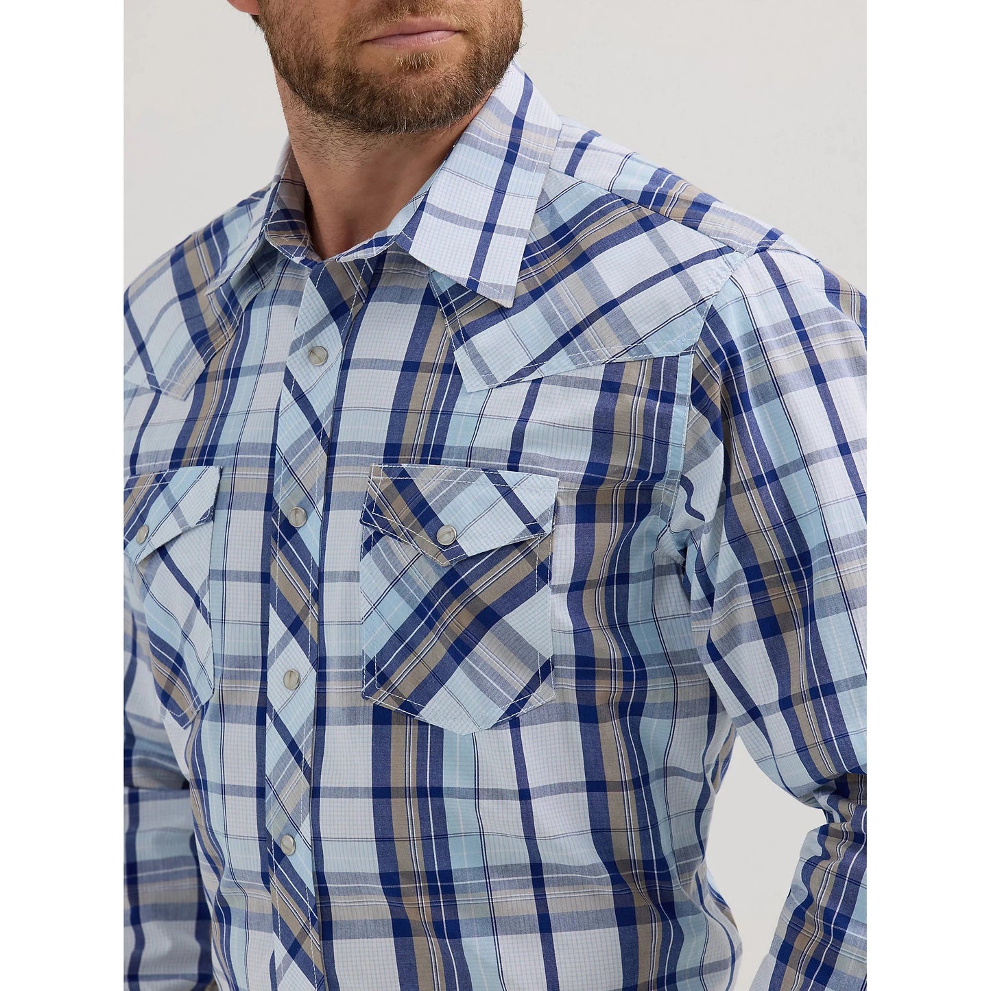 Wrangler Men's 20X Competition Advanced Comfort Long Sleeve Classic Fit Shirt - Lake Blue Plaid