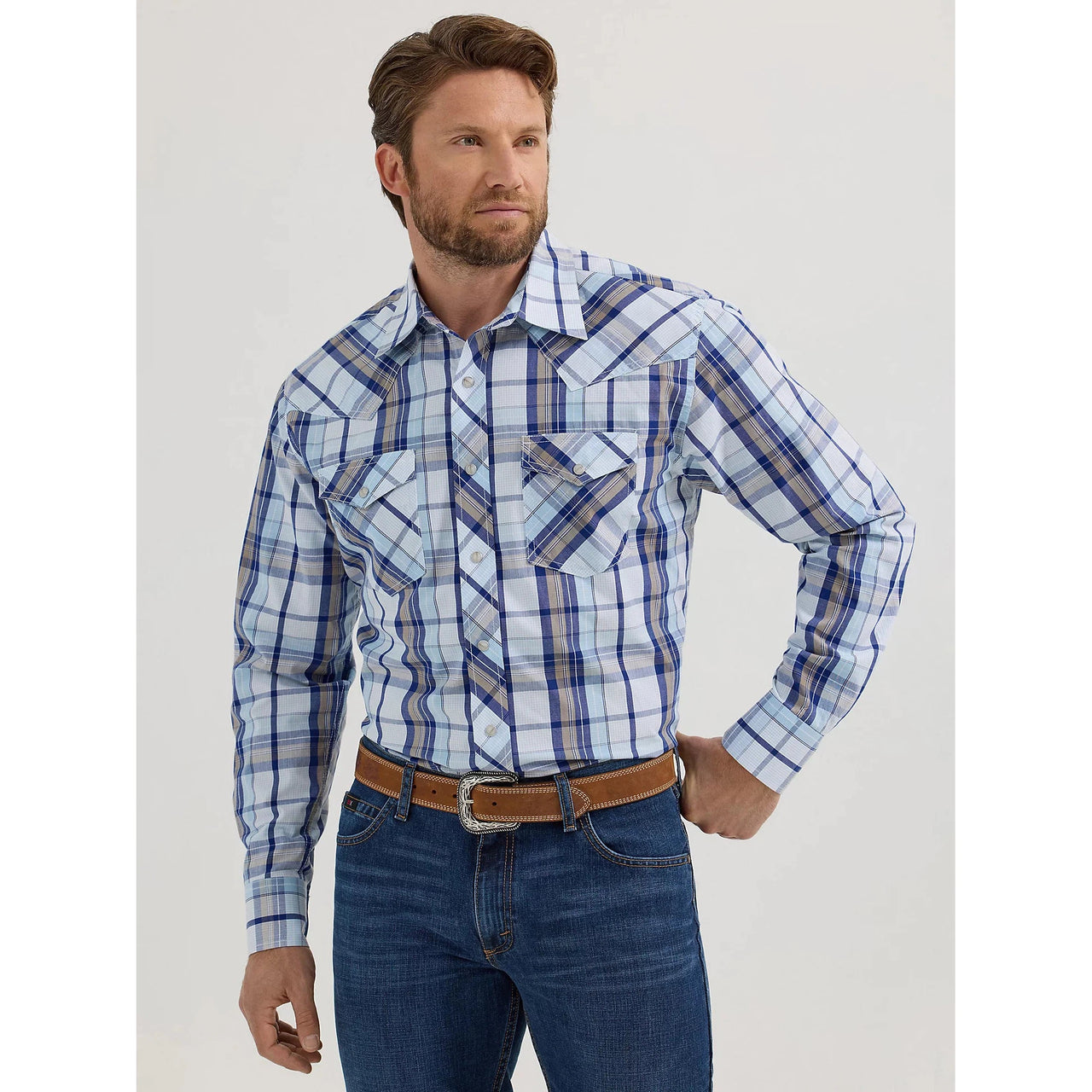 Wrangler Men's 20X Competition Advanced Comfort Long Sleeve Classic Fit Shirt - Lake Blue Plaid