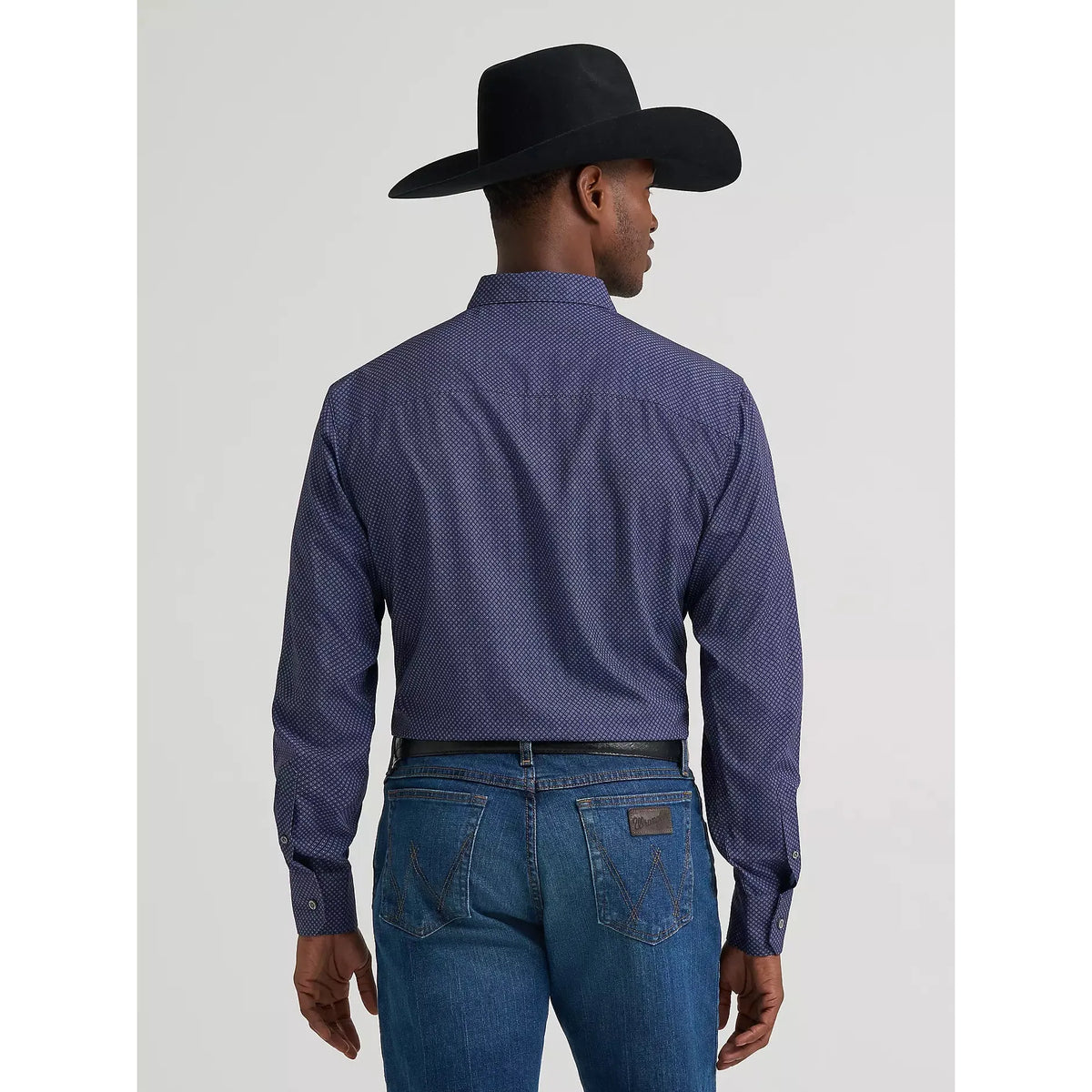 Wrangler Men's Cody Johnson Long Sleeve Performance Button Down Shirt- Navy Night