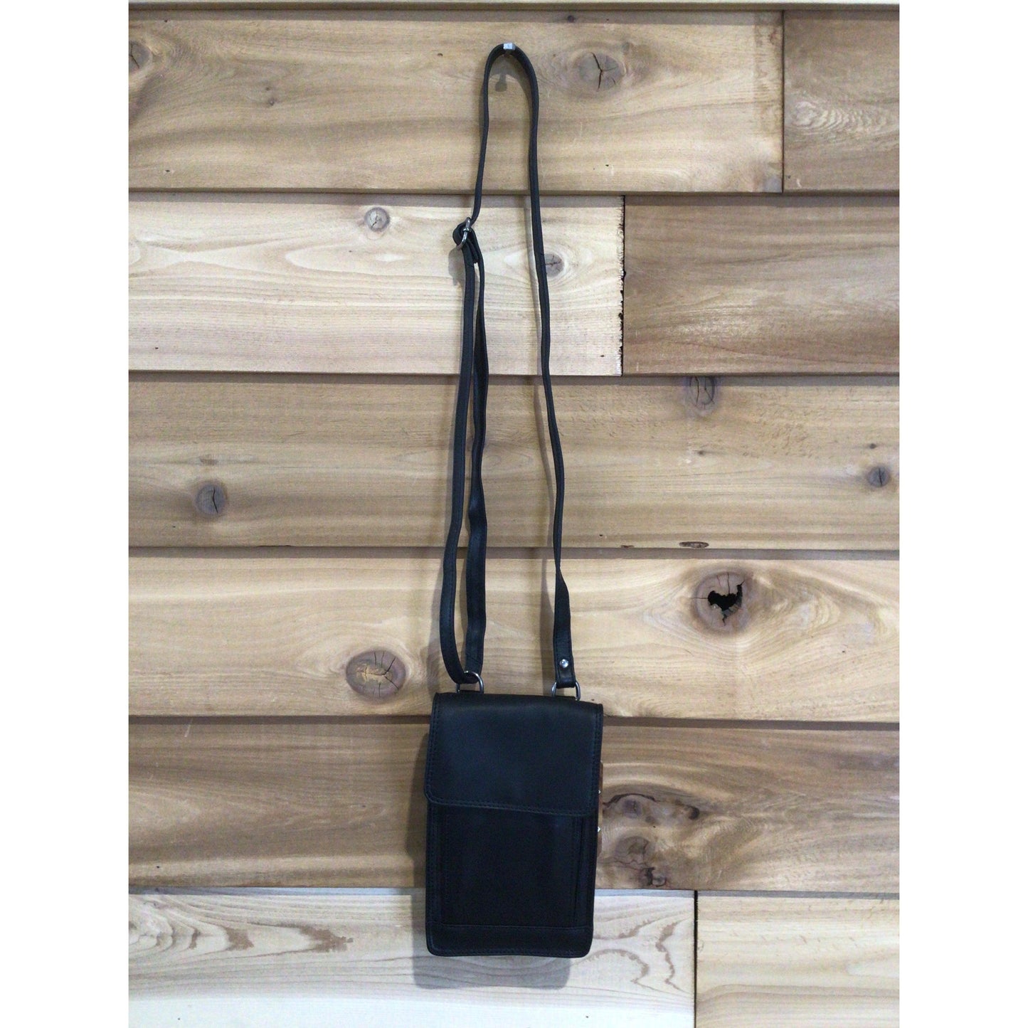 Rugged Earth Women's Bag - Black