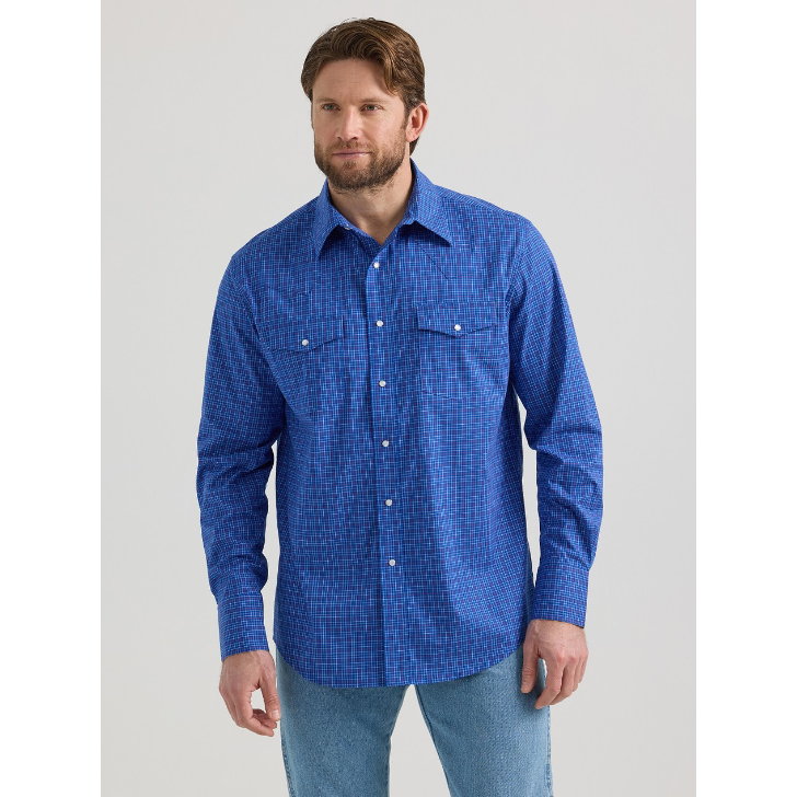 Wrangler® Men's Wrinkle Resist Classic Fit Long Sleeve Shirt - Blue Snap Plaid