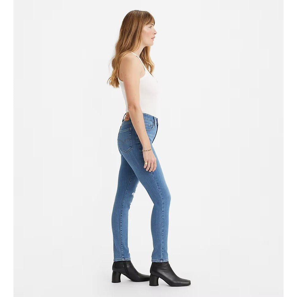 Levi Women's 720 High Rise Skinny Jeans - Chelsea Bend (Medium Wash)