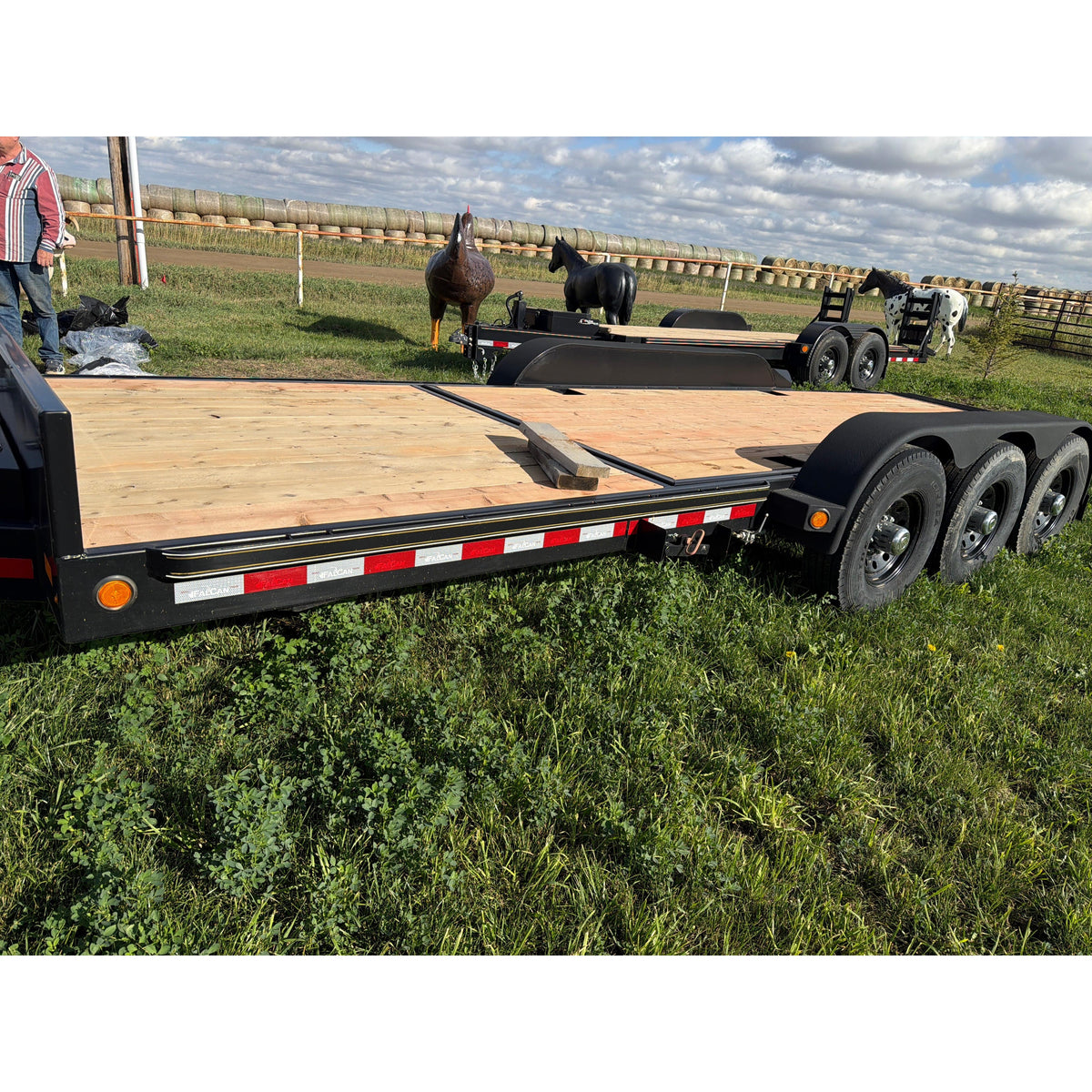 2025 Falcan FLT-370-22' Tilt Deck-Black