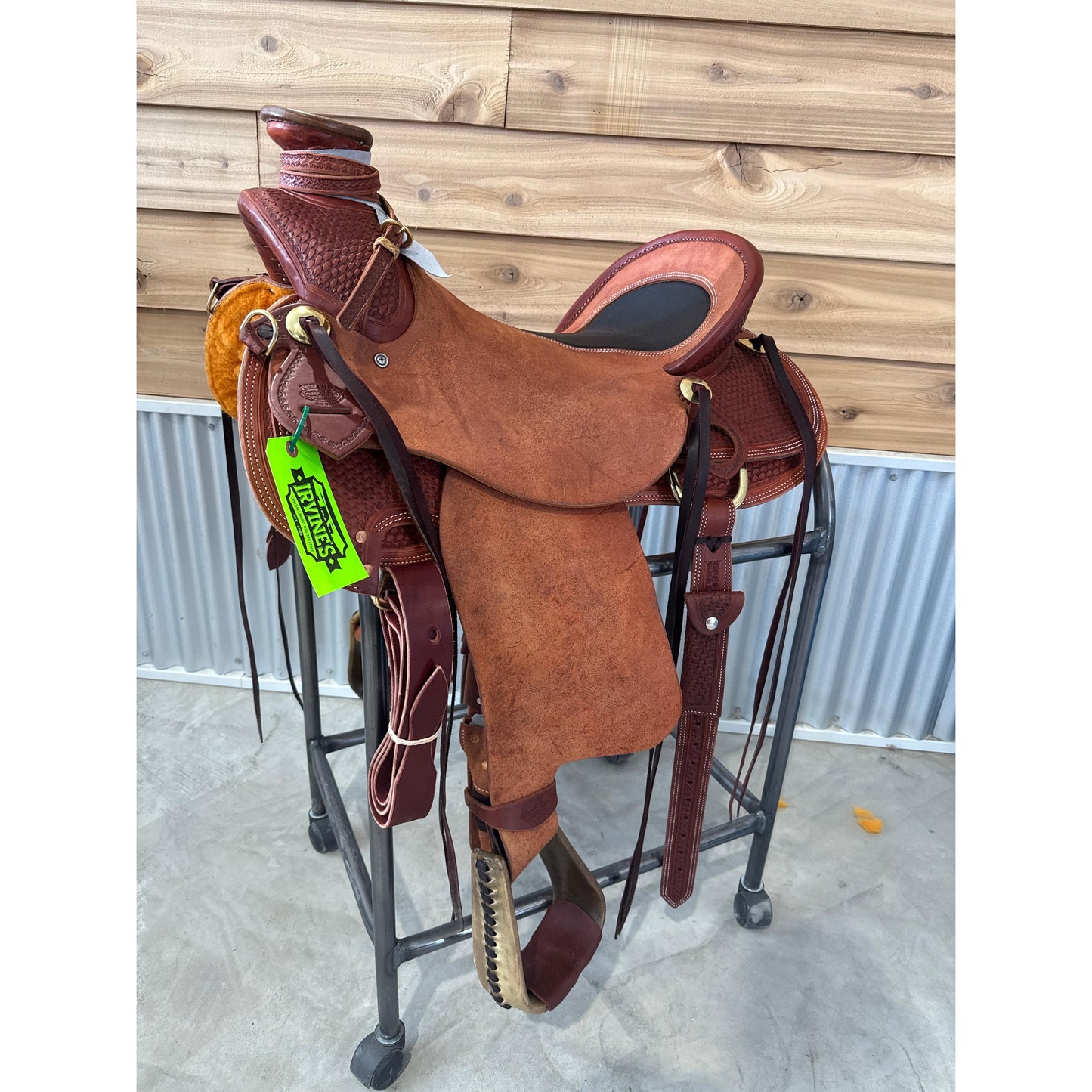 Irvine 17" Wade Saddle -Inlaid Seat