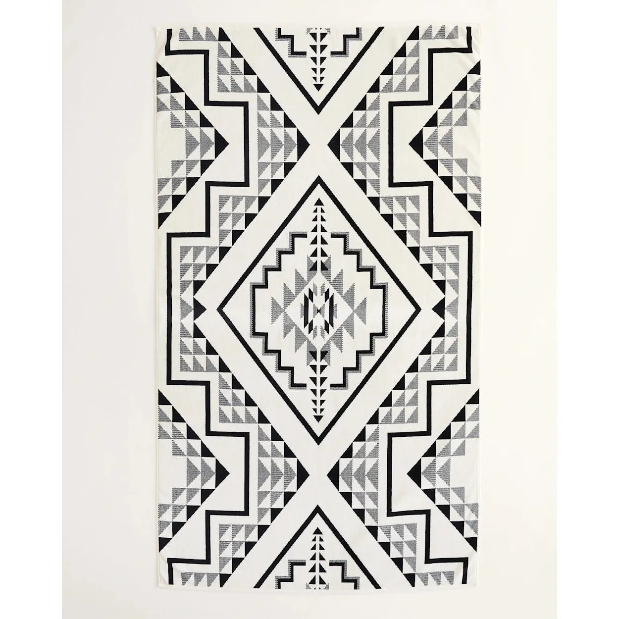 Pendleton Oxbow Spa Towel- Black/White