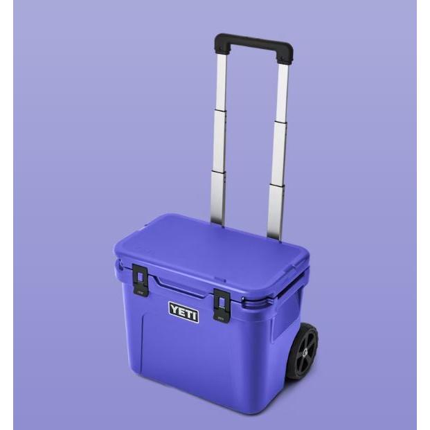 YETI Roadie 32 Wheeled Hard Cooler - Ultramarine Violet