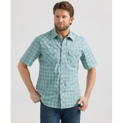 Wrangler Men's Retro Modern Fit Plaid Short Sleeve Shirt-