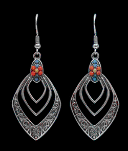 Silver Strike Graduated Diamond Shape Earrings- Silver