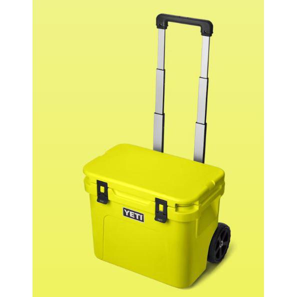 YETI Roadie 32 Wheeled Hard Cooler - Firefly Yellow