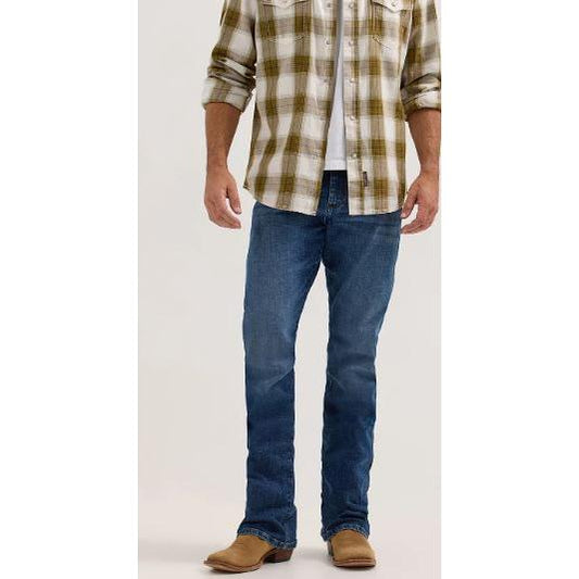 Wrangler Men's Relaxed Fit Bootcut Jean-Lewiston