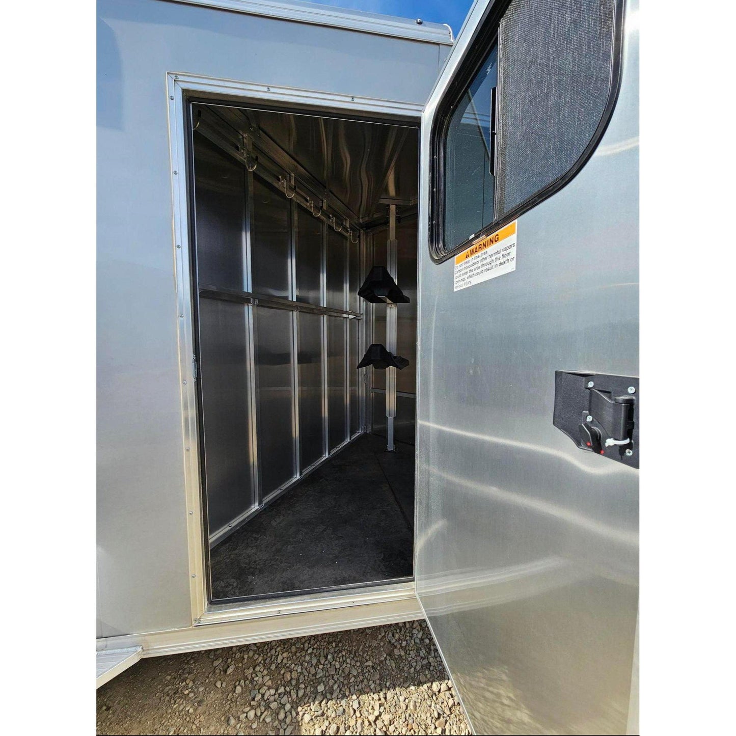 **RENTAL** 2025 High Country Colt Big Sky Series Combo/Slant 2-Horse (Wood Floor)