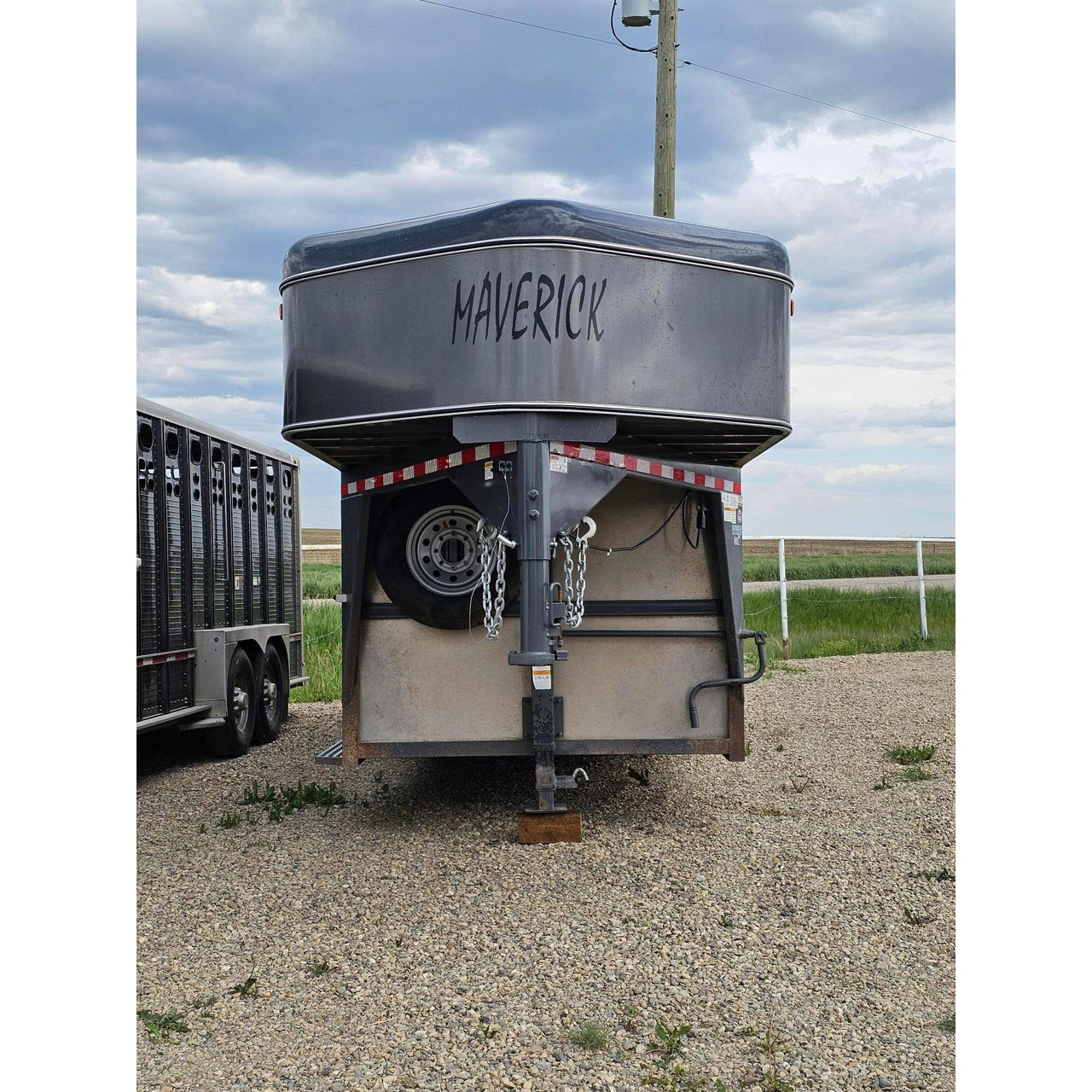 2025 Maverick Gooseneck 4-Horse Angle Haul Trailer