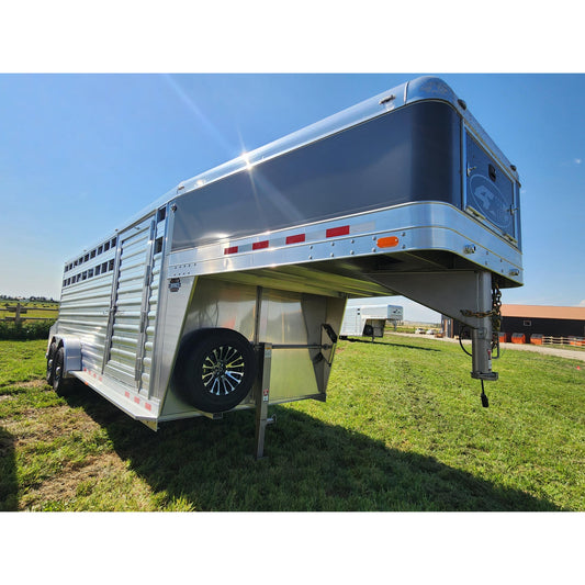 2026 4-Star 20' Deluxe Stock Trailer