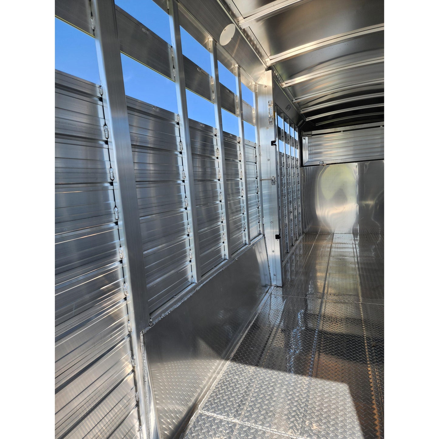 2026 4-Star 20' Deluxe Stock Trailer