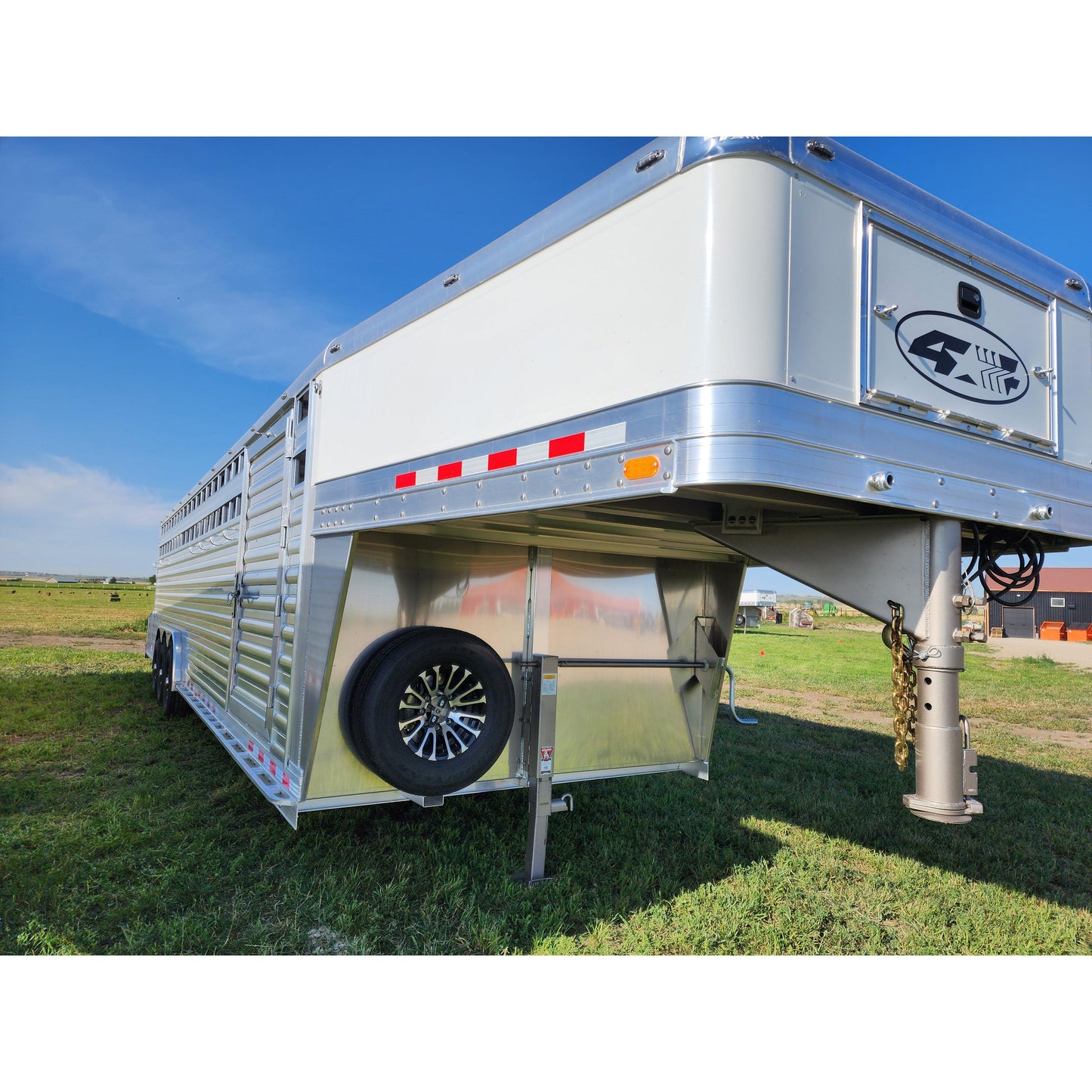 2026 4-Star 32' Horse/Stock Trailer