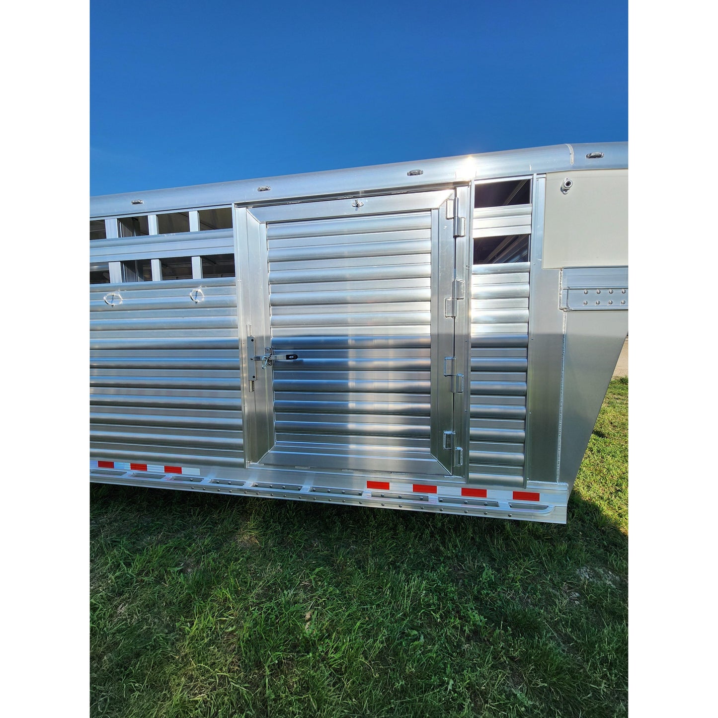 2026 4-Star 32' Horse/Stock Trailer