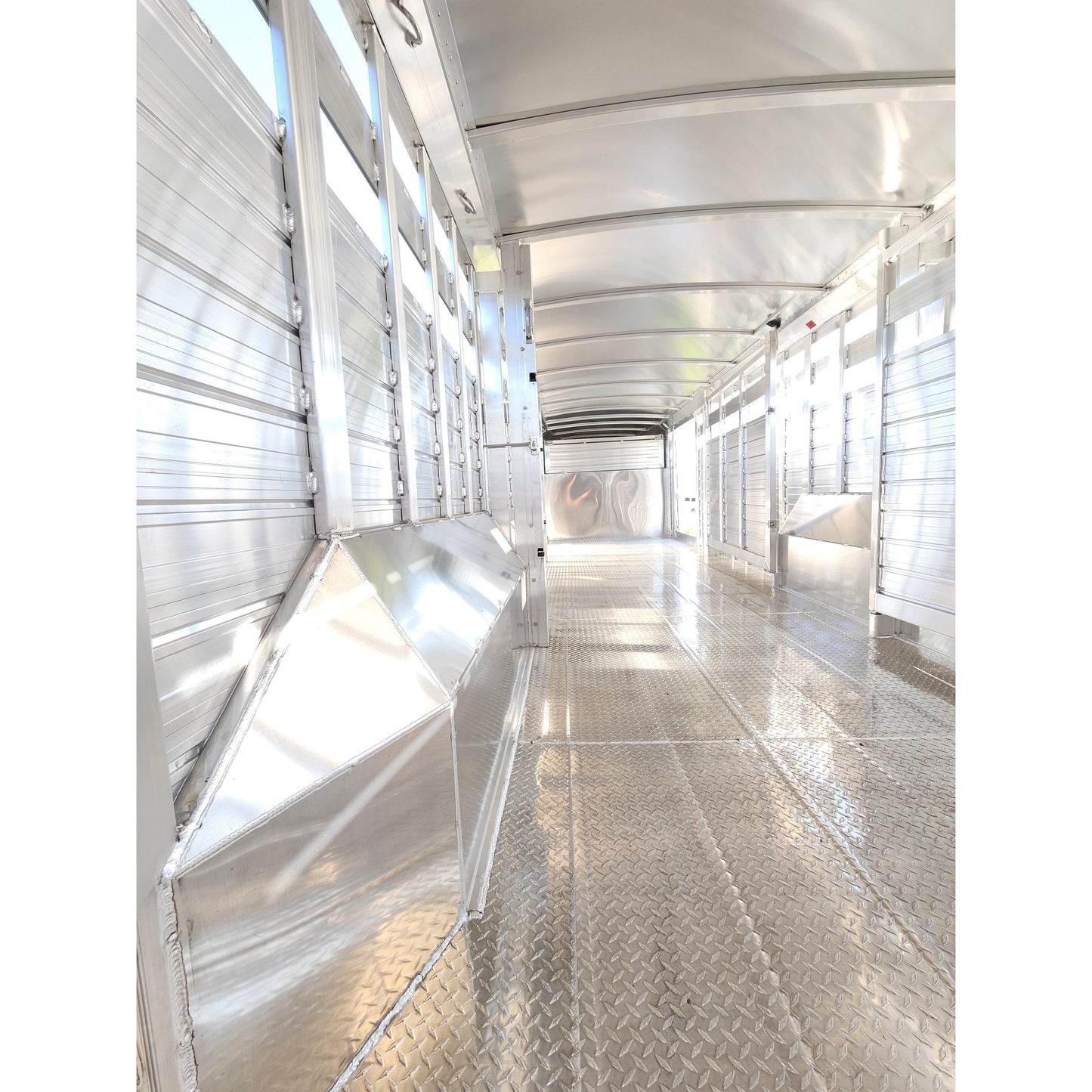 2026 4-Star 32' Horse/Stock Trailer