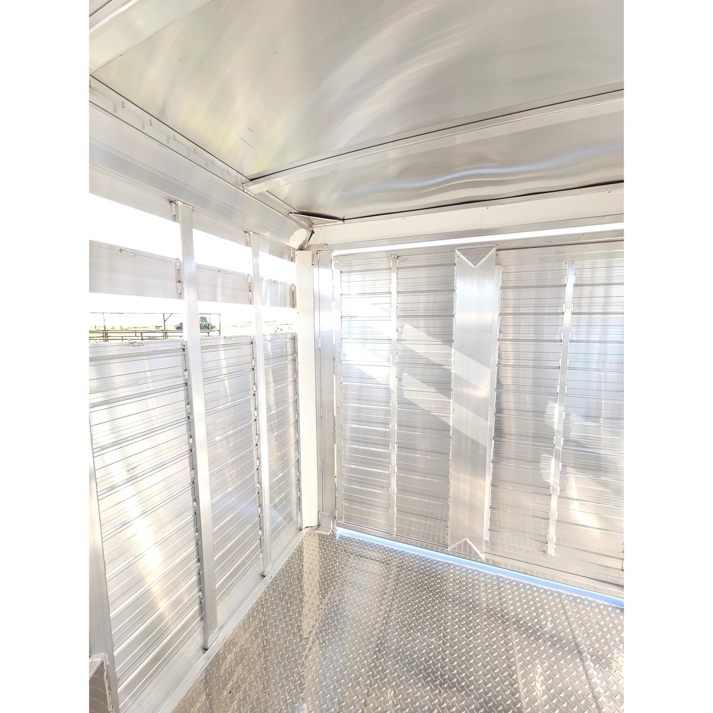 2026 4-Star 32' Horse/Stock Trailer