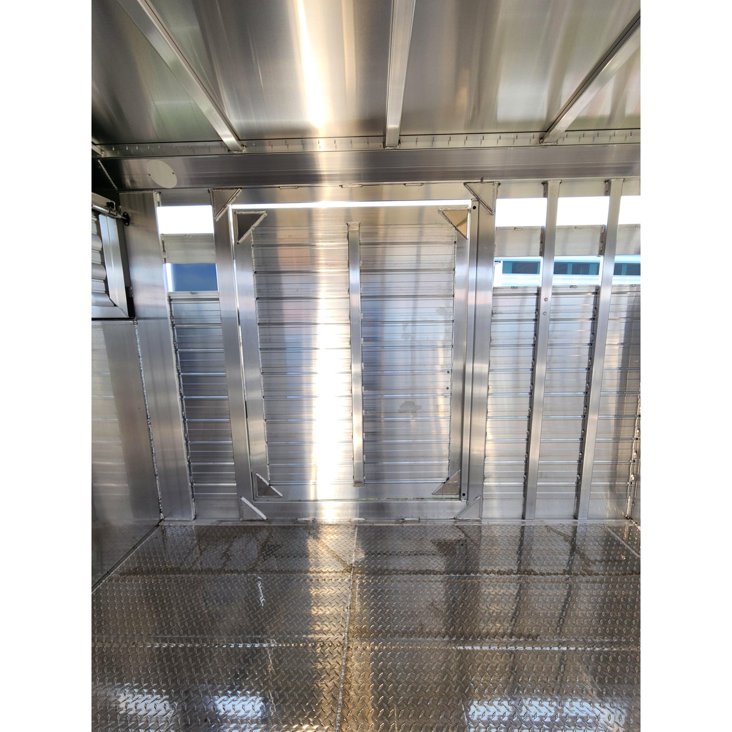 2026 4-Star 32' Horse/Stock Trailer