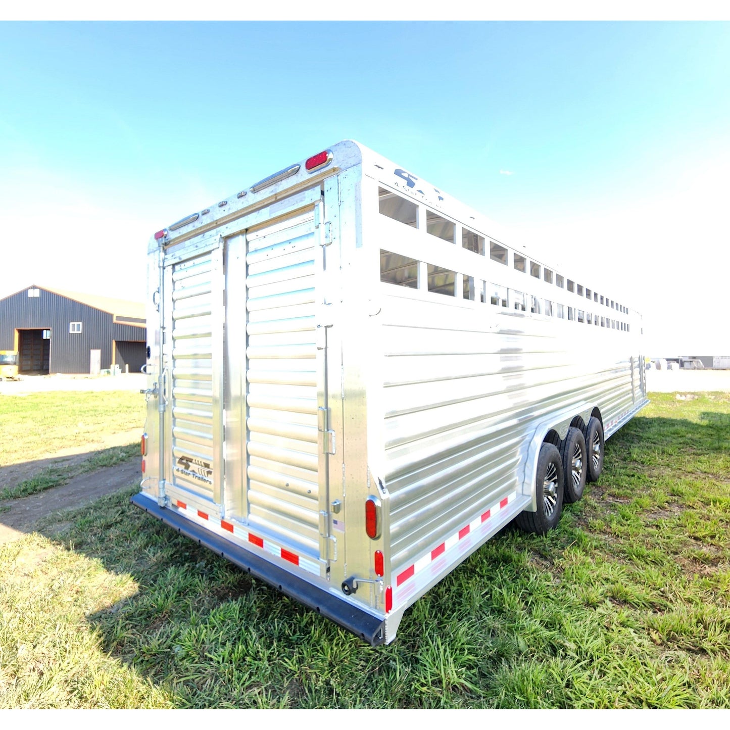 2026 4-Star 32' Horse/Stock Trailer