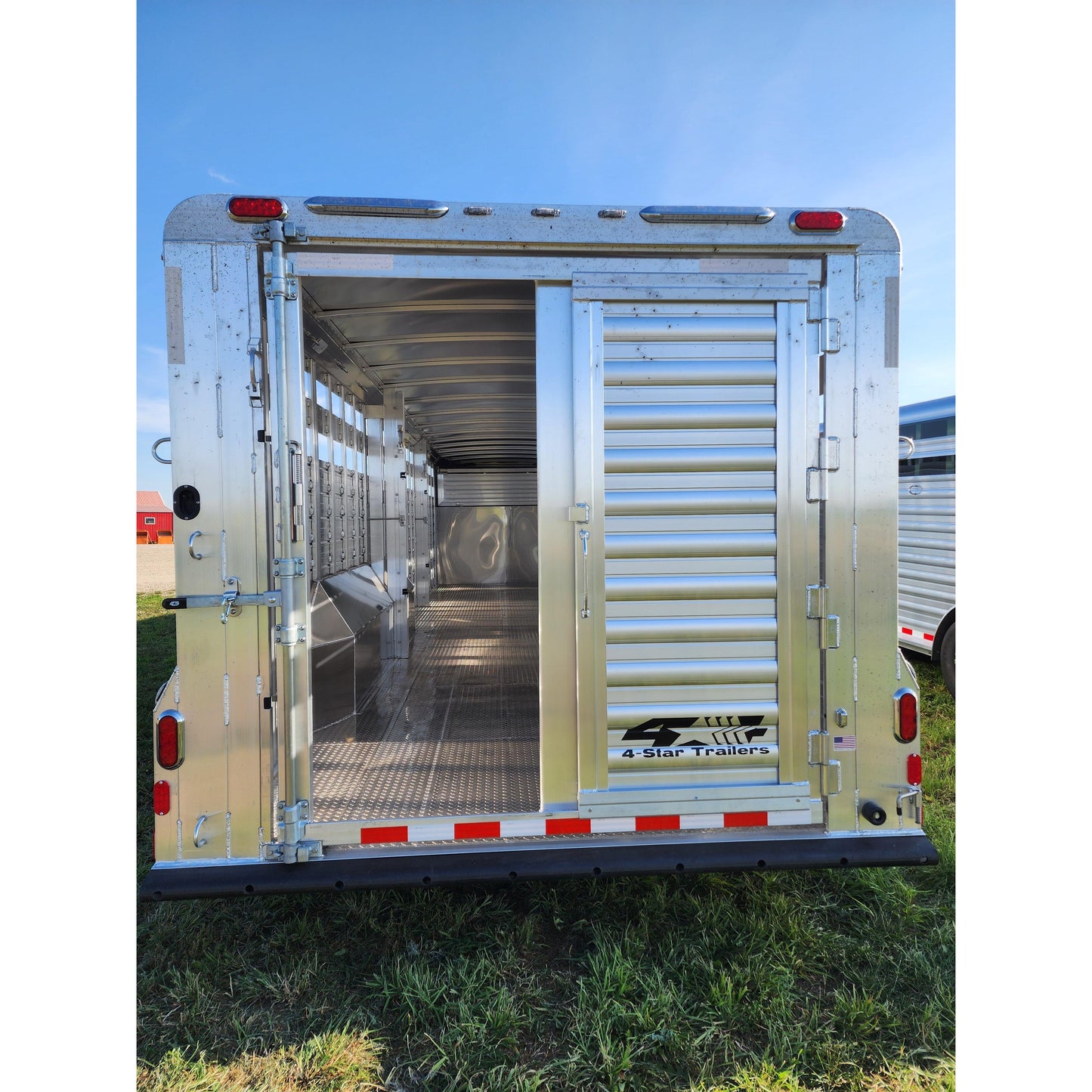 2026 4-Star 32' Horse/Stock Trailer