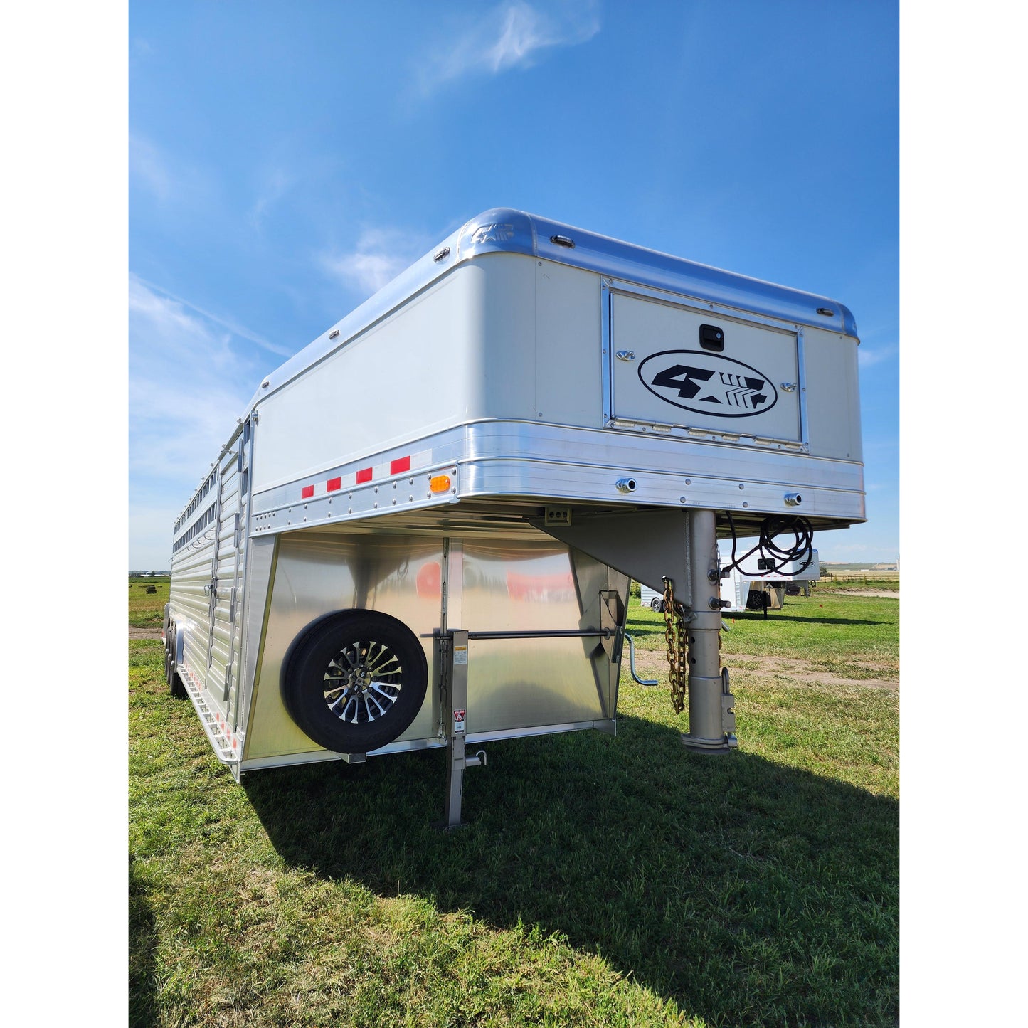 2026 4-Star 32' Horse/Stock Trailer