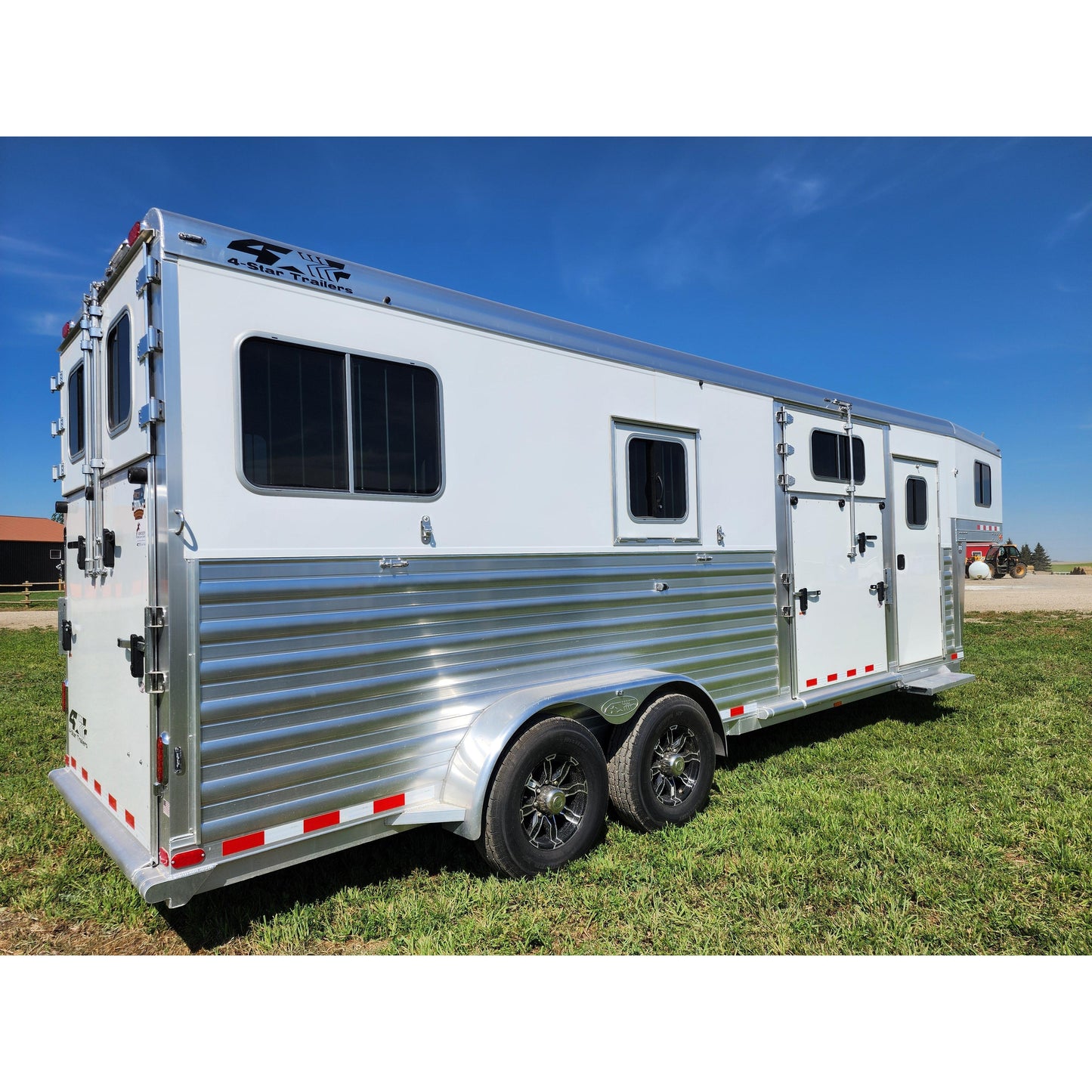 2026 4-Star 24' 2+1 Horse Trailer
