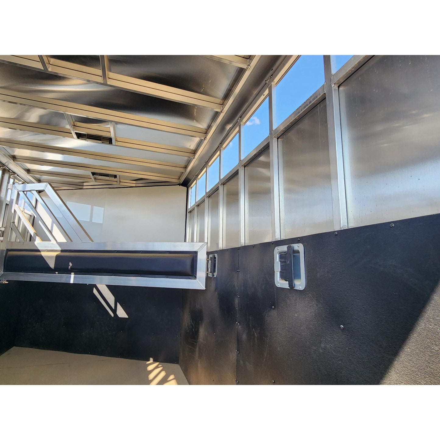 2025 ALCOM Colt Big Sky Slant 3-Horse