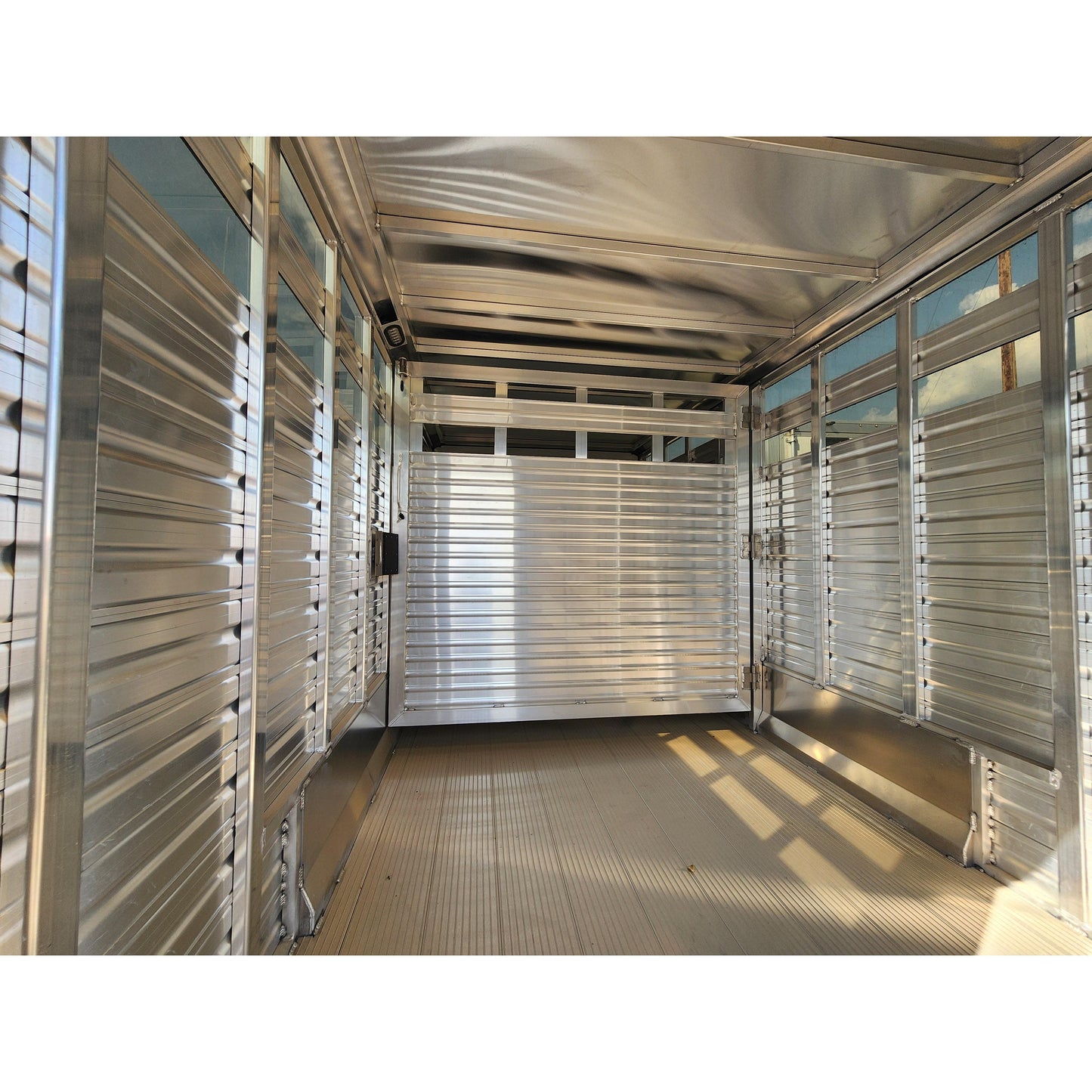 2026 18' 7" Frontier Livestock Trailer