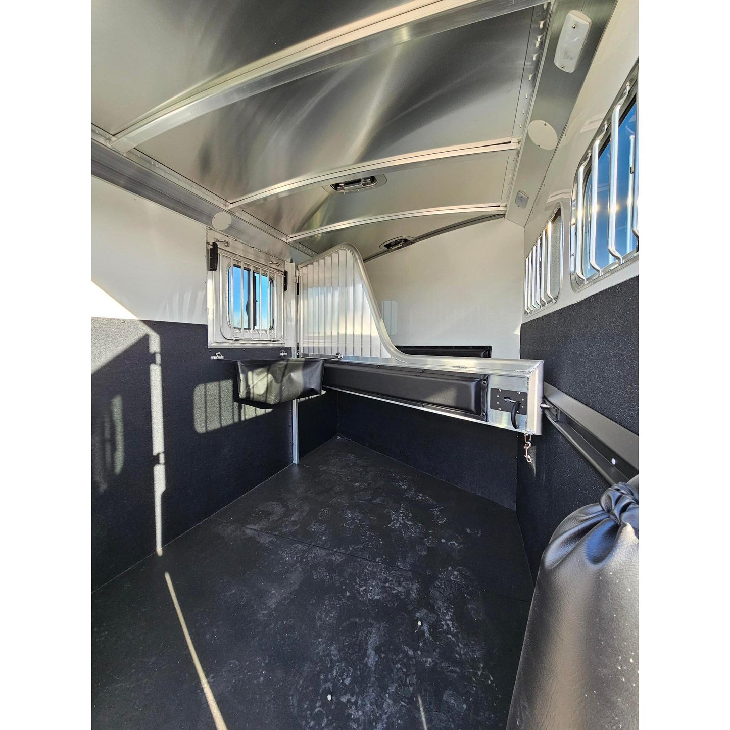 2026 4-Star 11' 2-Horse Slant Load Bumper Pull