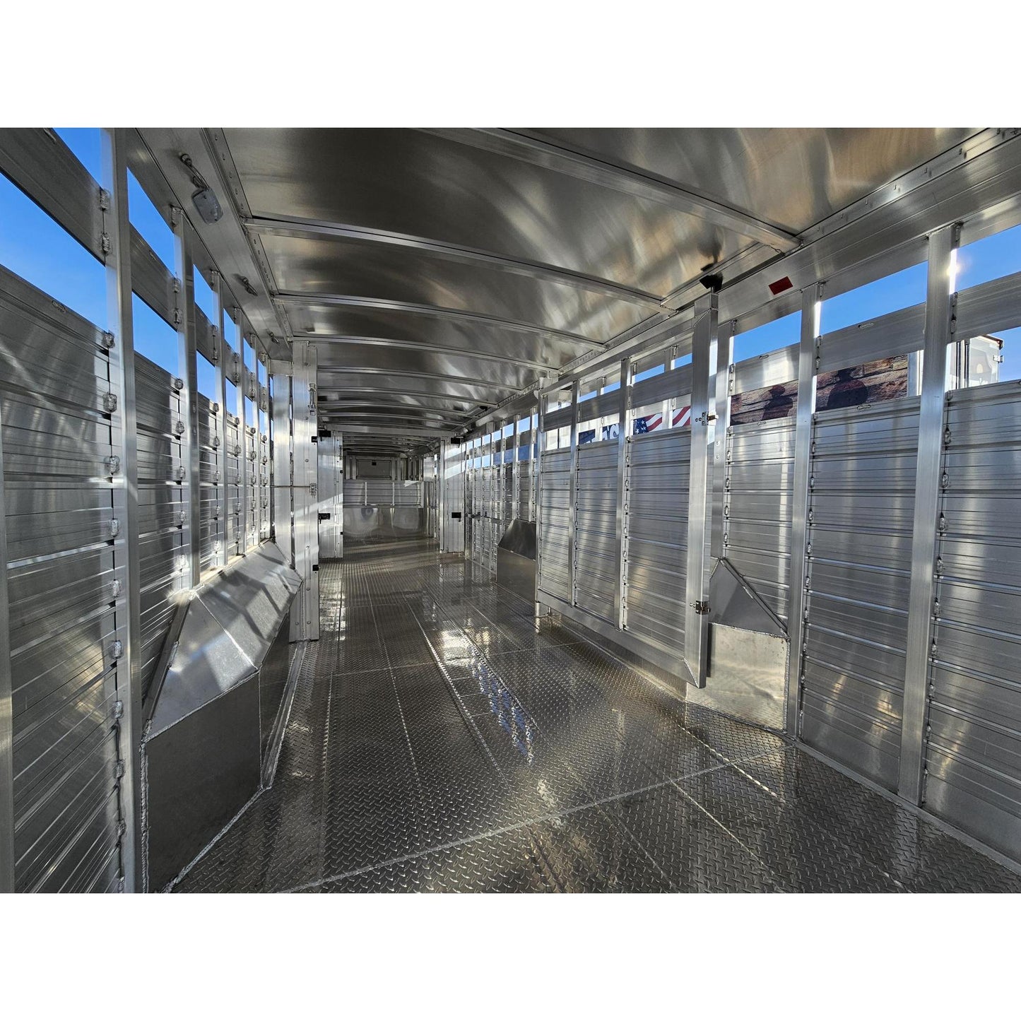 2026 4-STAR 32' Stock Trailer with Rolling Center Gate