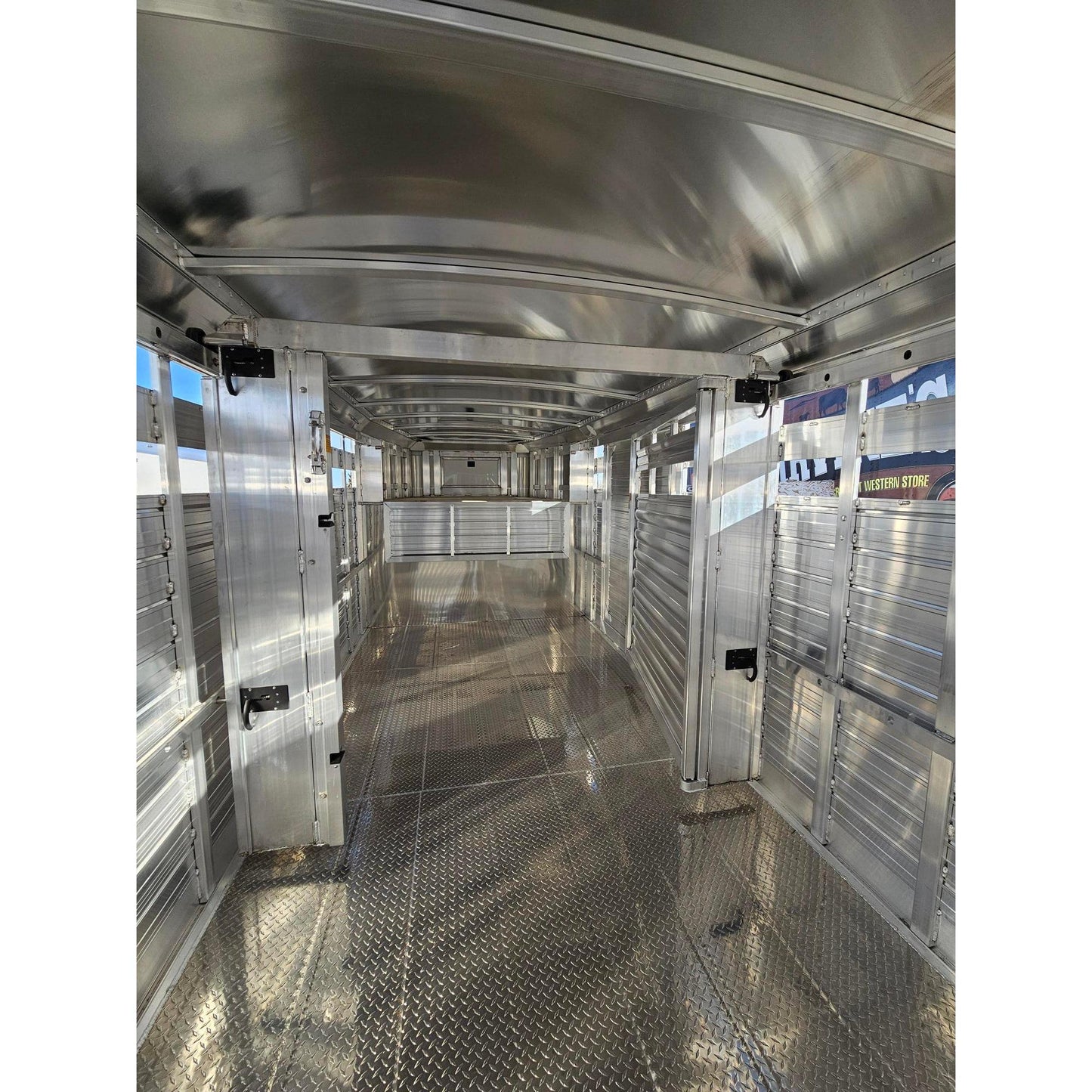 2026 4-STAR 32' Stock Trailer with Rolling Center Gate