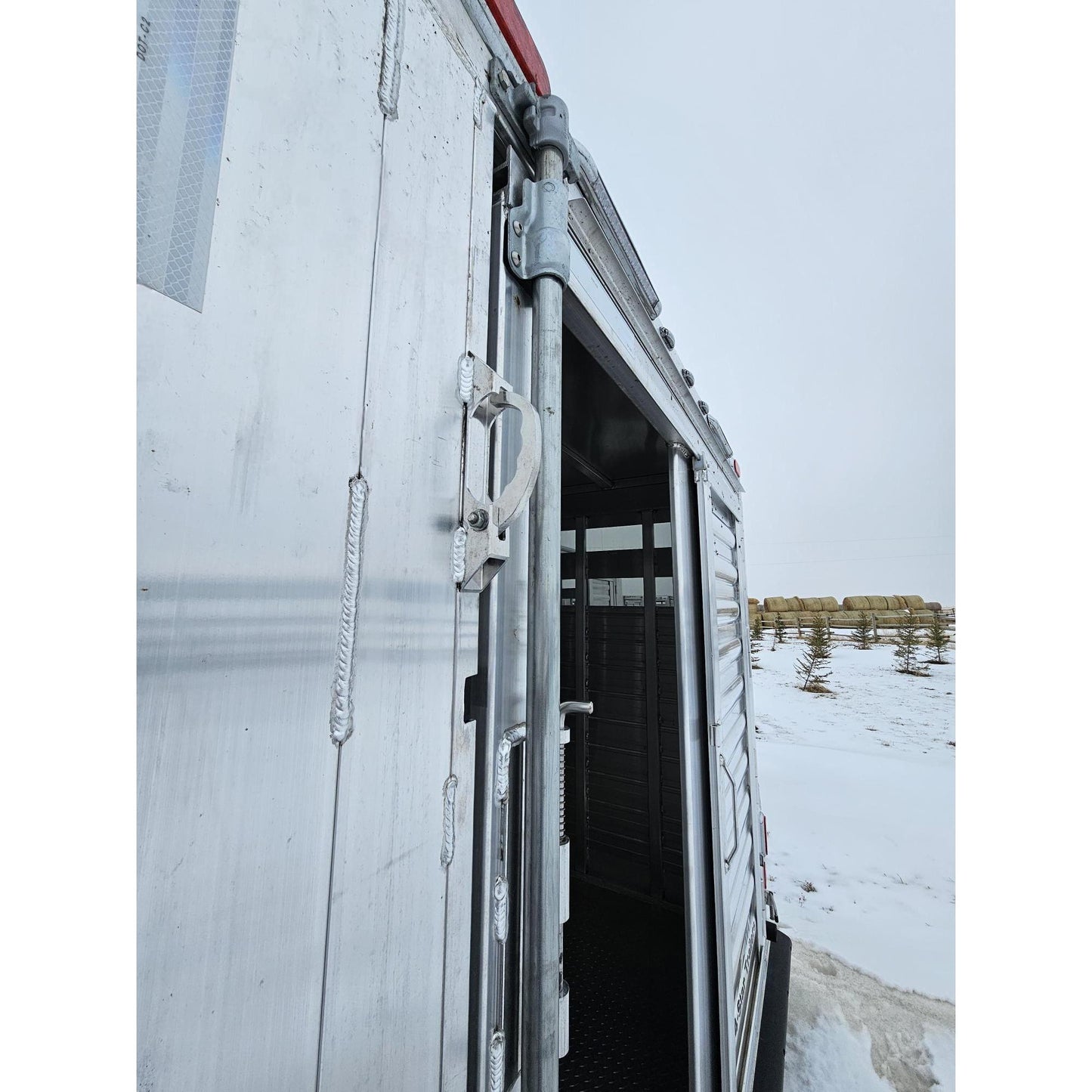 2026 4-Star 32' Stock Trailer w/ Plexiglass
