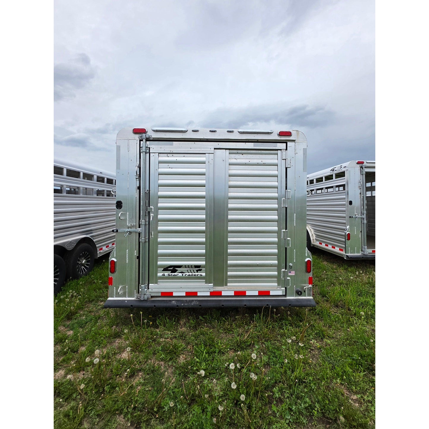 2026 4-Star 32' Stock Trailer w/ Plexiglass