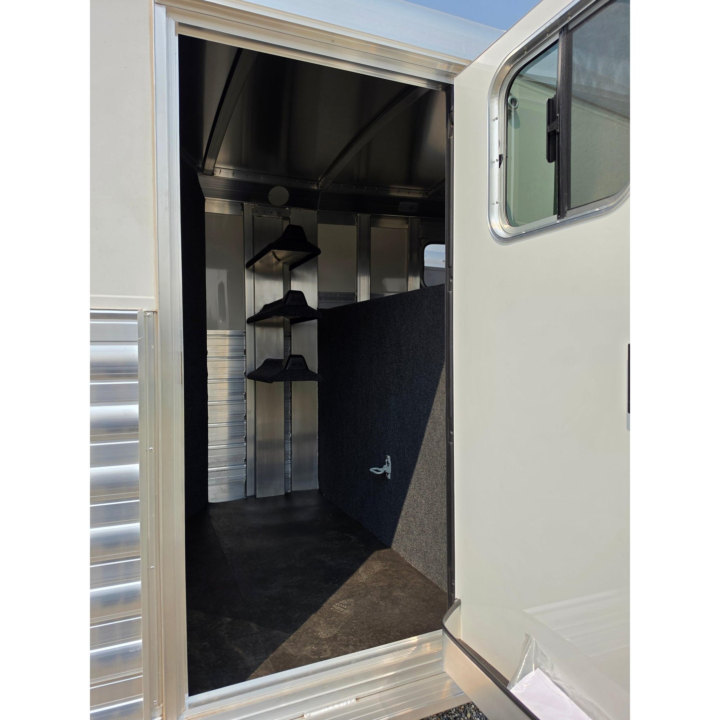 2027 4-Star 17' 3-Horse Slant Load Trailer