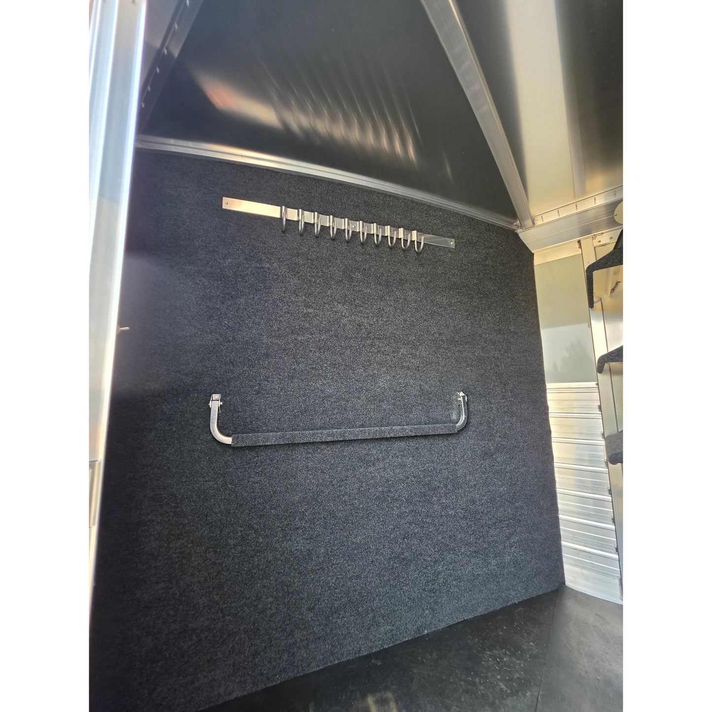 2027 4-Star 17' 3-Horse Slant Load Trailer