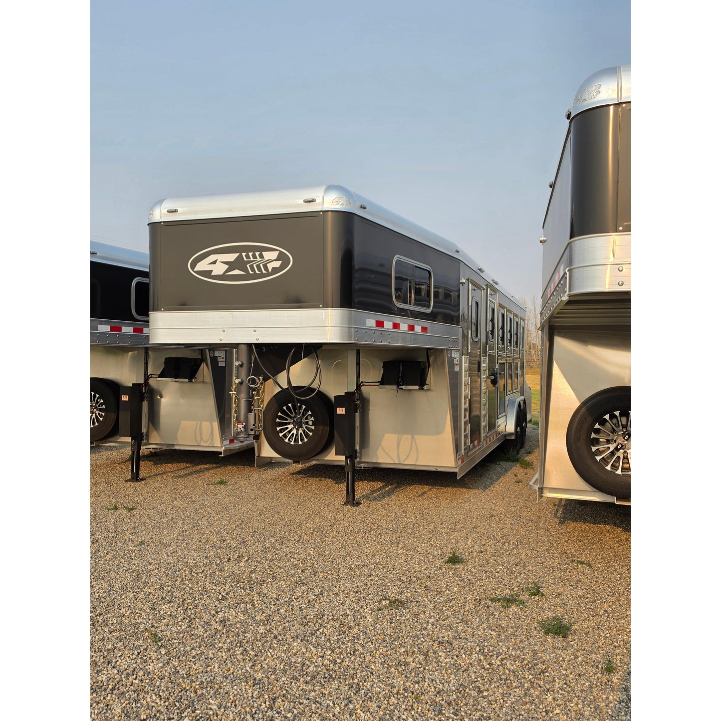 2027 4-Star 23' 4-Horse Slant Load Super Tack