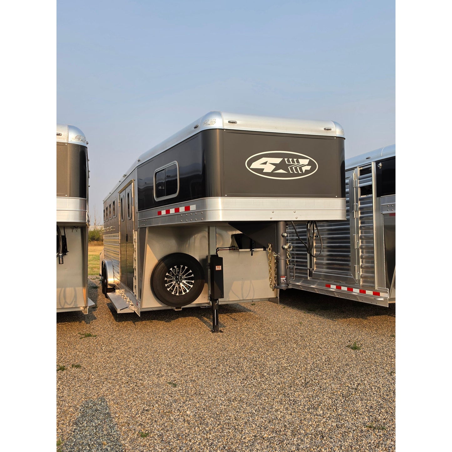 2027 4-Star 23' 4-Horse Slant Load Super Tack