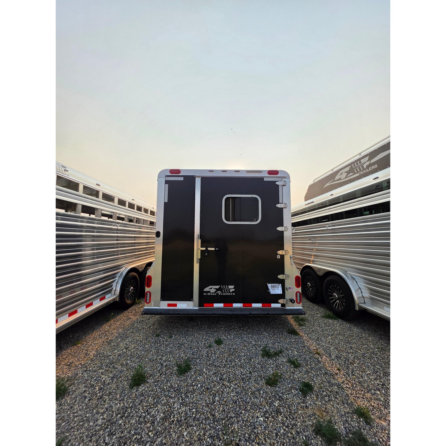 2027 4-Star 23' 4-Horse Slant Load Super Tack
