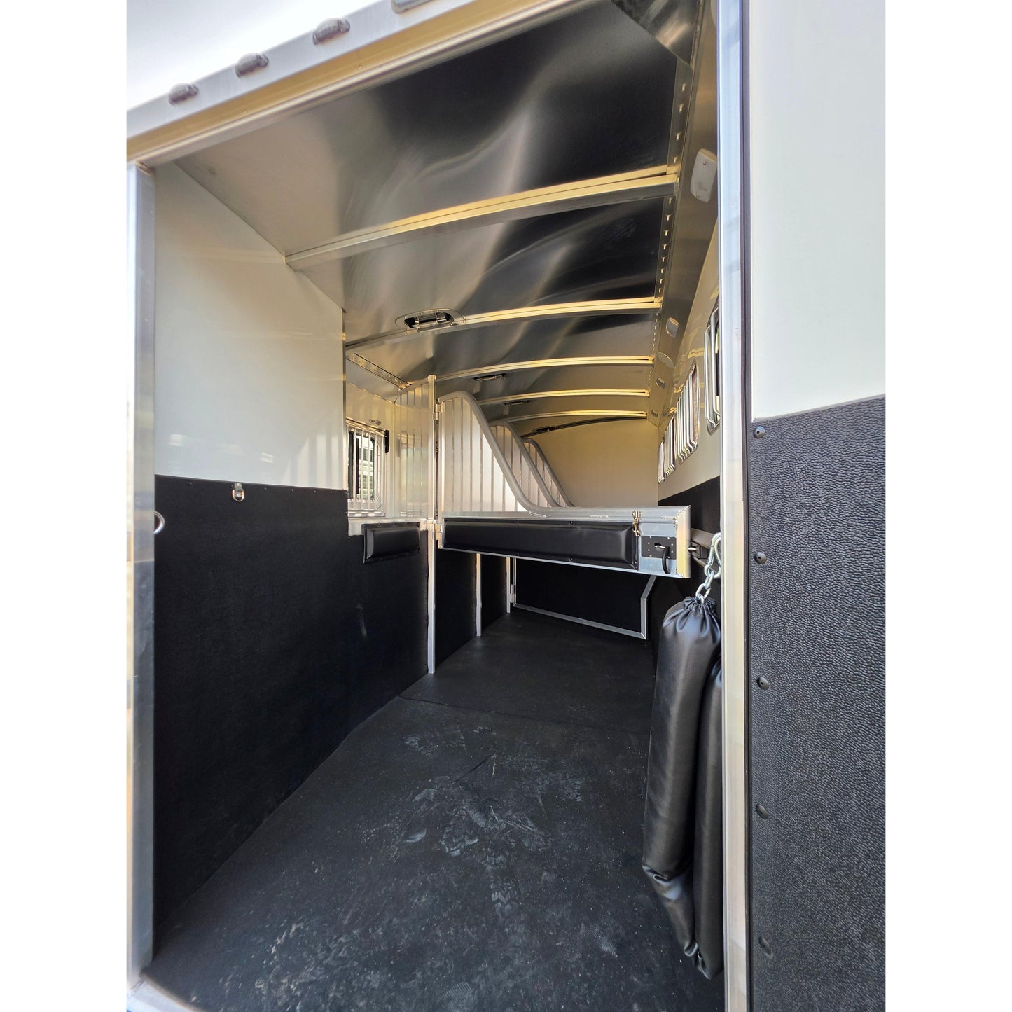 2027 4-Star 23' 4-Horse Slant Load Super Tack