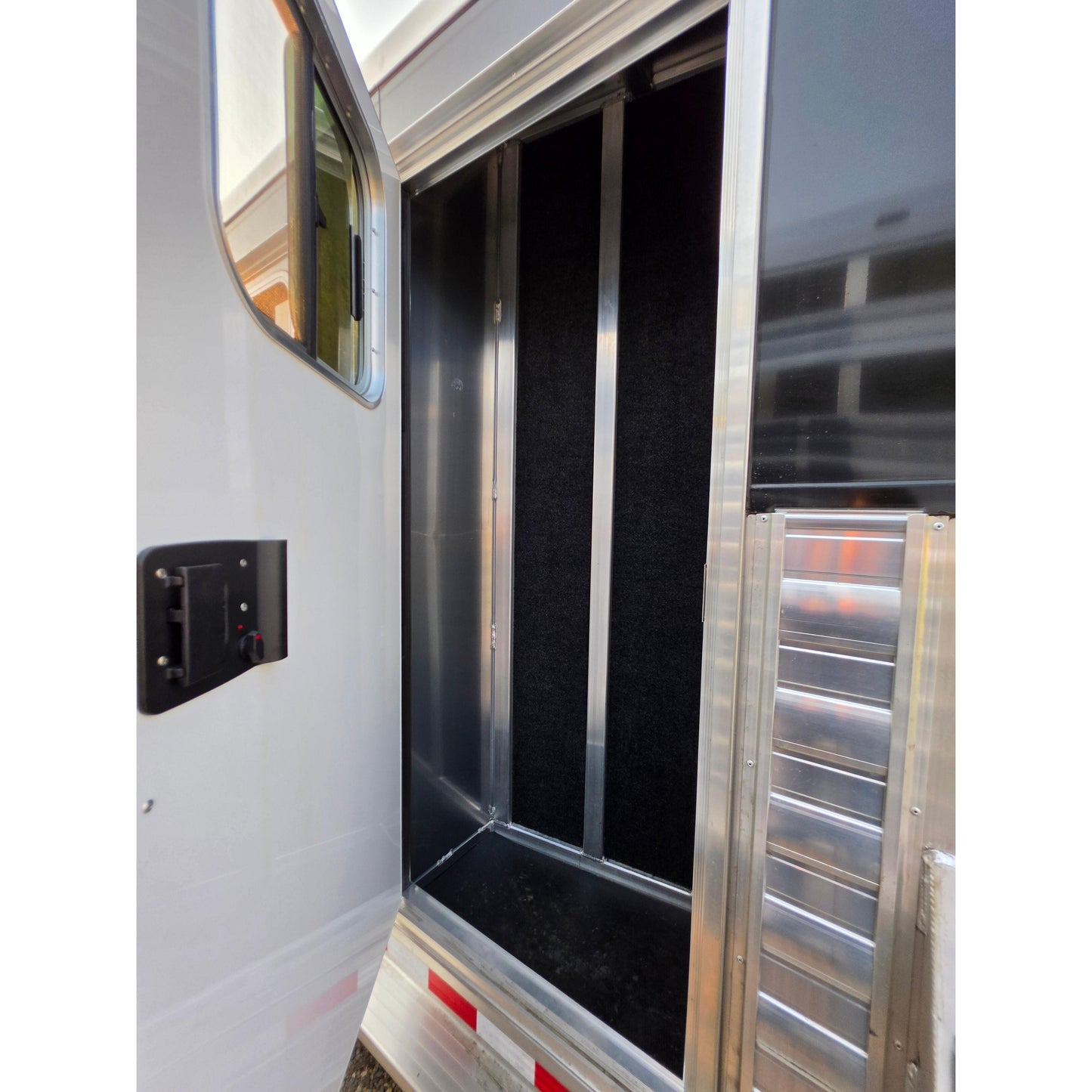 2027 4-Star 23' 4-Horse Slant Load Super Tack