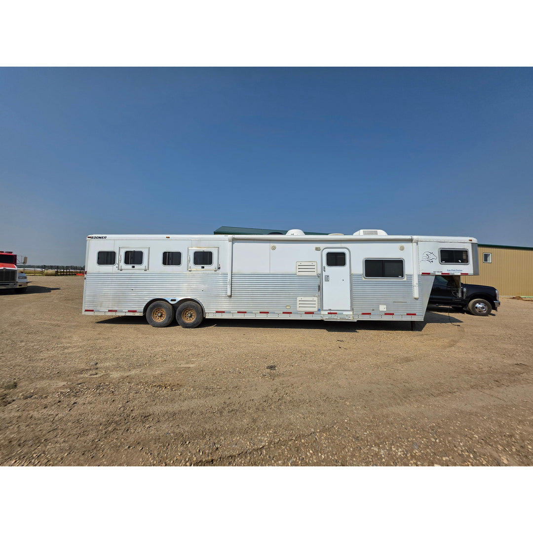 2005 Sooner Living Quarter SE415