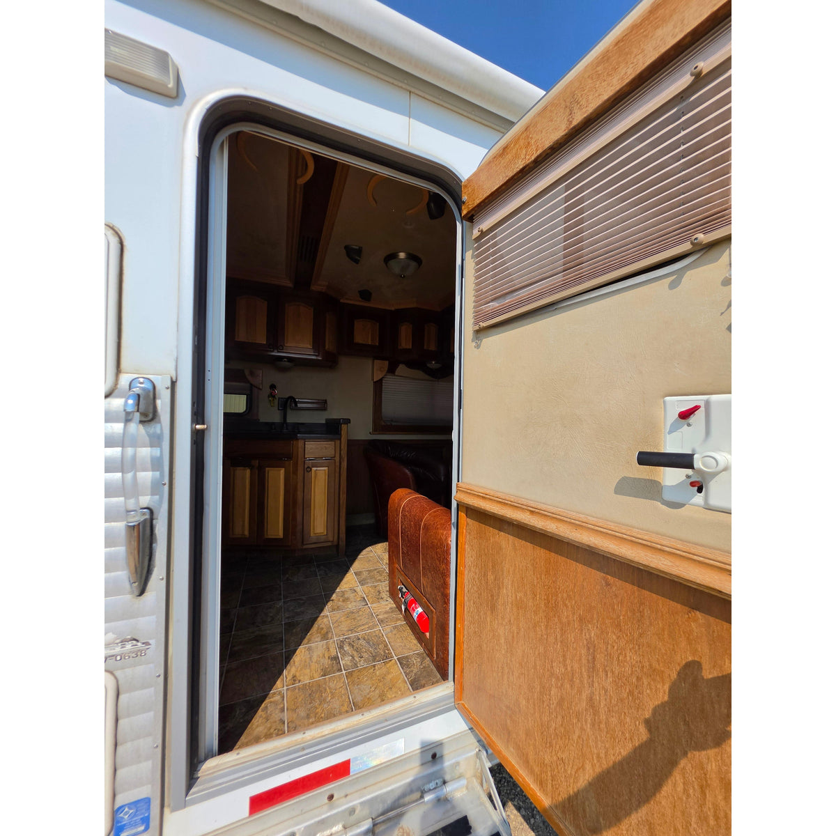 2005 Sooner Living Quarter SE415