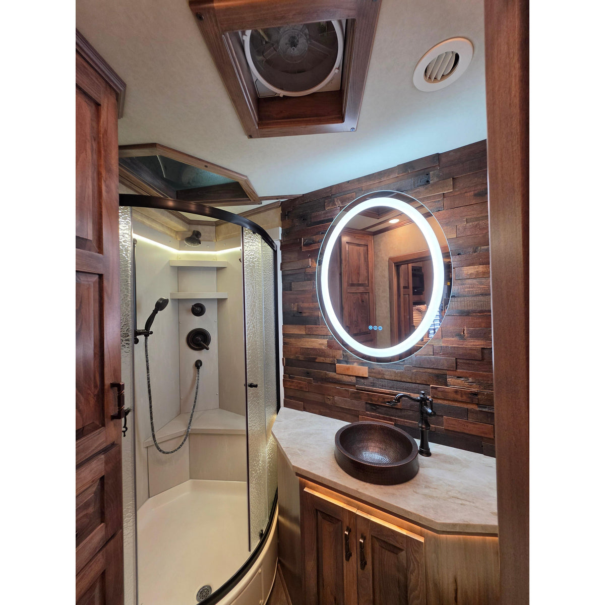 2027 4-Star 34' 4-Horse LQ by Trail Boss