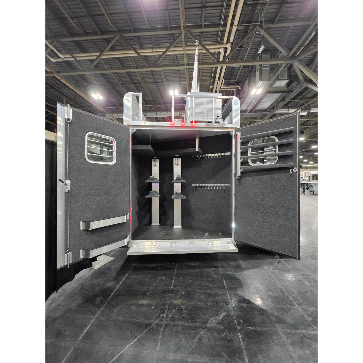 2027 4-Star 34' 4-Horse LQ by Trail Boss