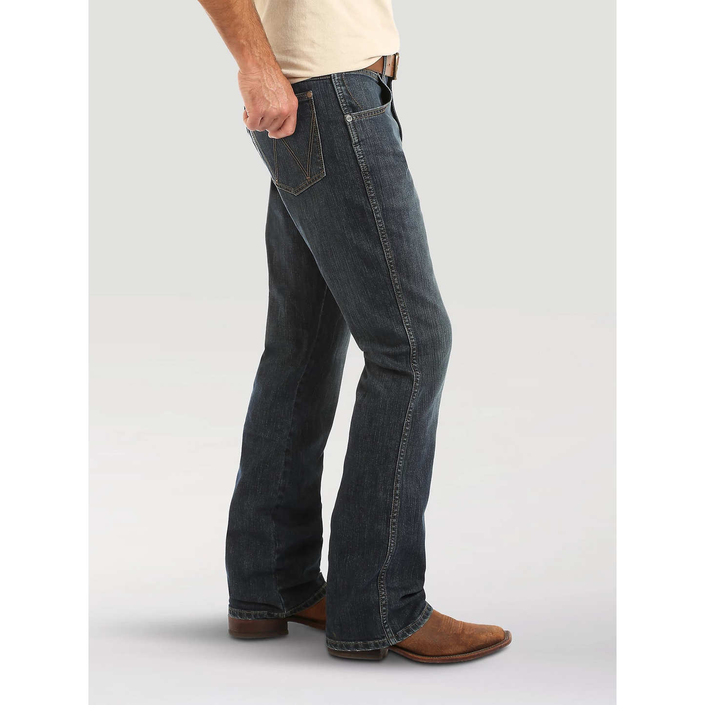 Wrangler Men's Relaxed Fit Boot Cut Jean