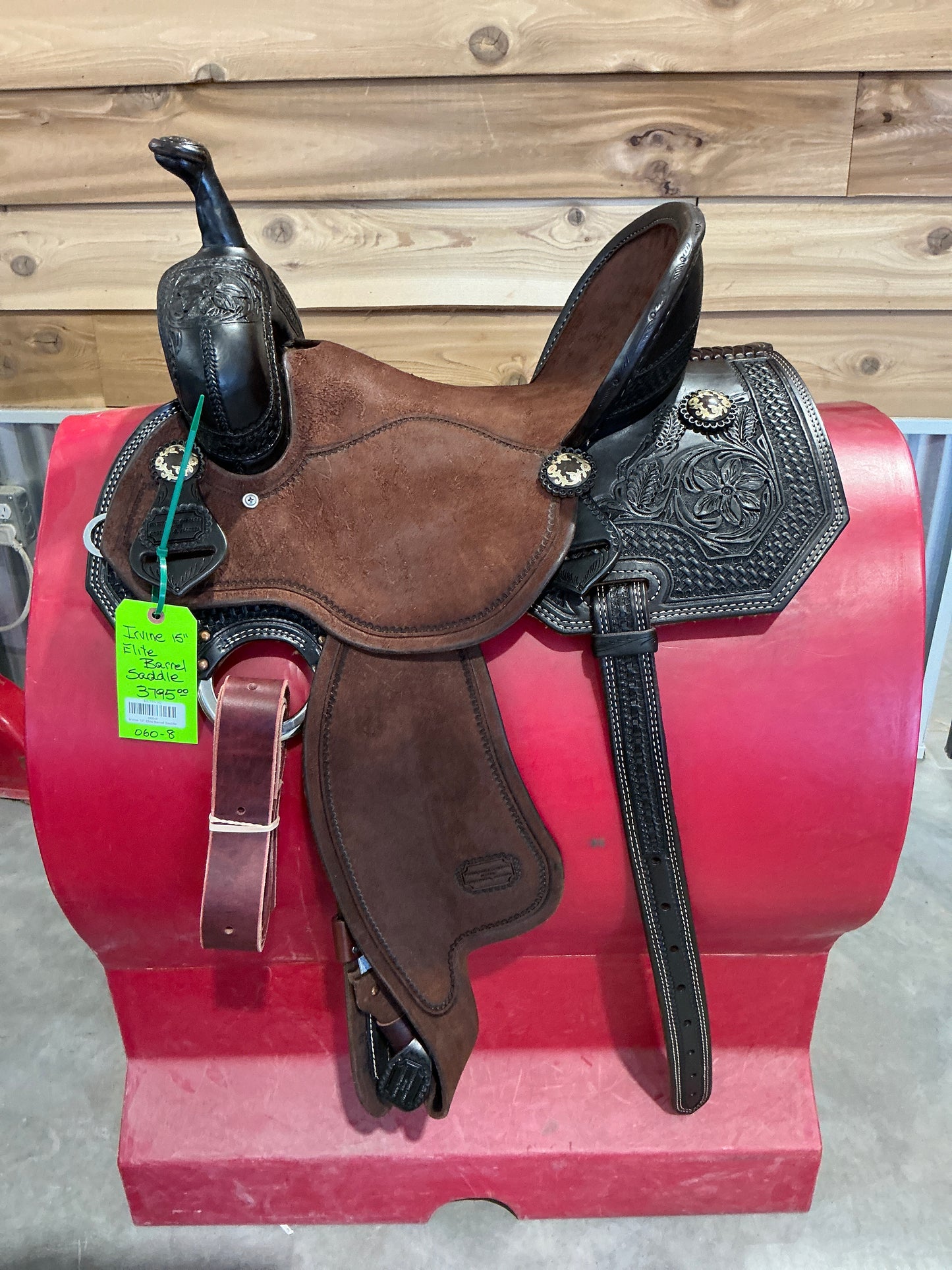 Irvine 15" Elite Barrel Saddle
