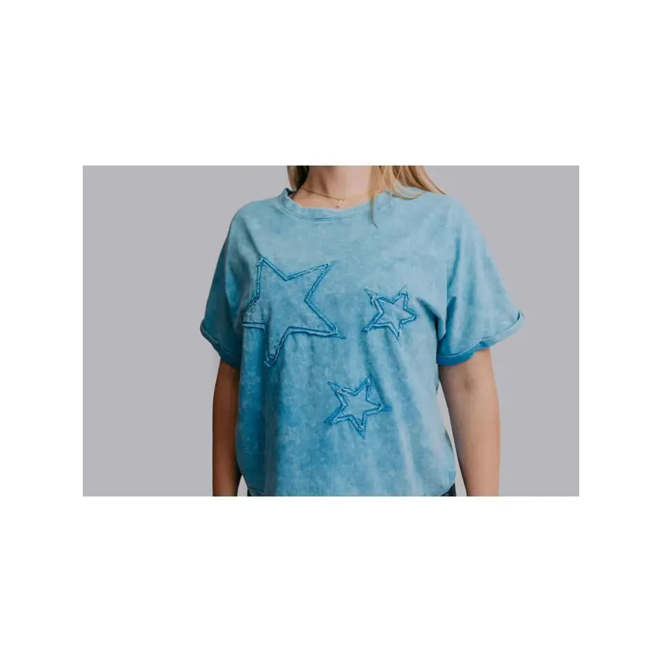 Merigold Kiss Women's Short Sleeve Star Acid Wash Crop Tee Shirt