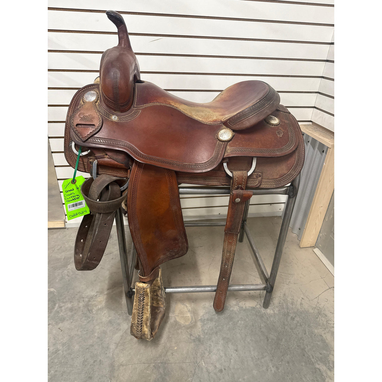 Used 16.5" Coats Cutting Saddle