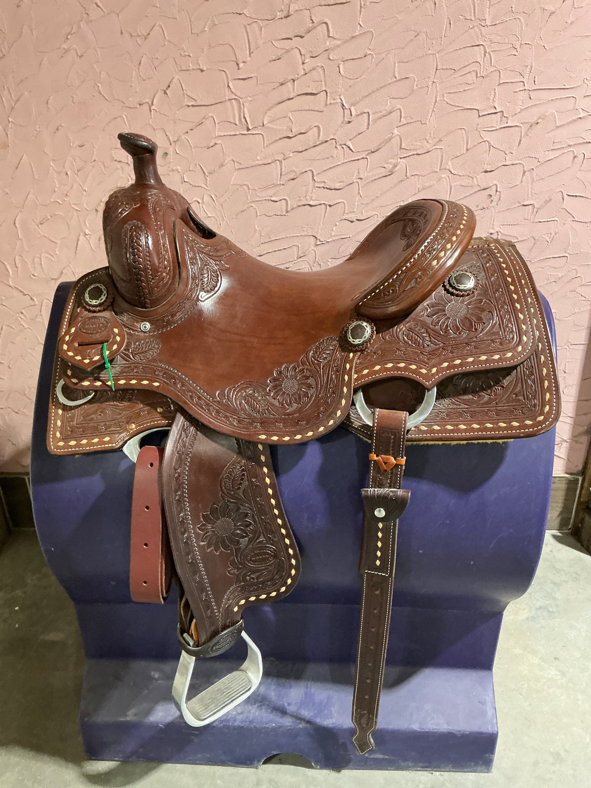 IRVINE 16” Custom Cowhorse